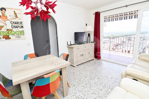 1ère ligne mer avec grande terrasse et 2 chambres