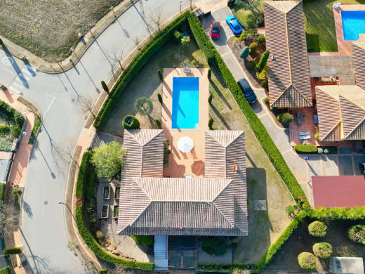Villa de luxe avec piscine au Golf de Torremirona, Navata