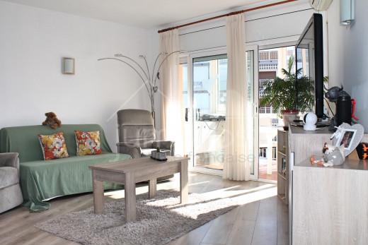 Appartement ensoleillé à 3 minutes de la plage avec parking