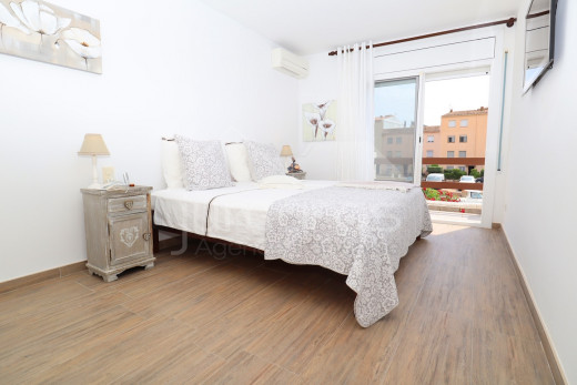 Maison 3 chambres, avec amarre, garage et parking