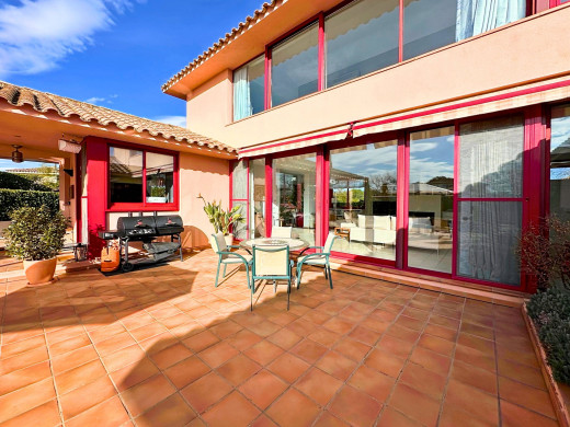 Villa de luxe avec piscine au Golf de Torremirona, Navata
