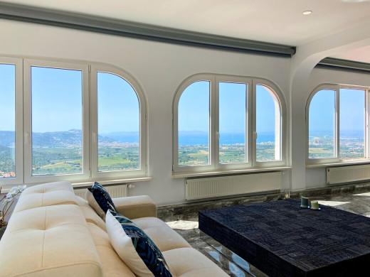Villa avec de magnifiques vues mer et appartement indépendant à Mas Fumats, Roses