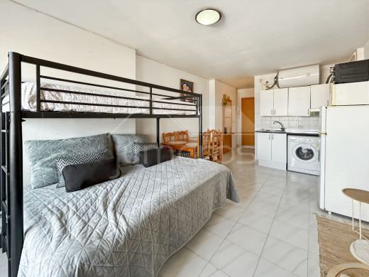 Estudio en Empuriabrava a 100m de la playa con licencia turística