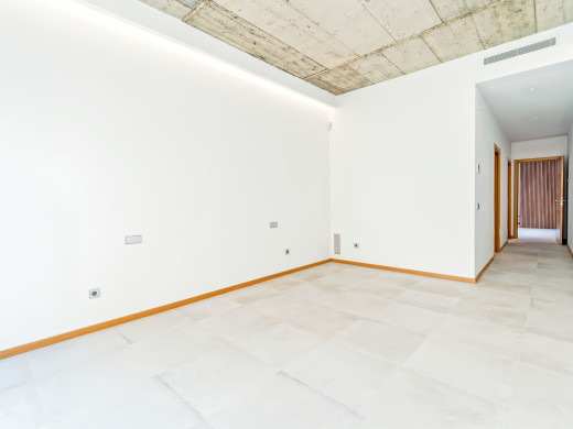 Grande maison neuve avec ascenseur au cœur de Figueres