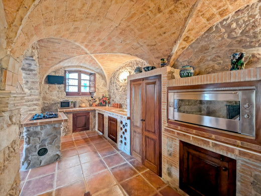Restored house dating from 1740 in Agullana, near France