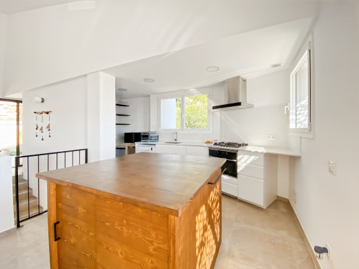 Maison neuve vue mer à Canyelles, vendue clés en main
