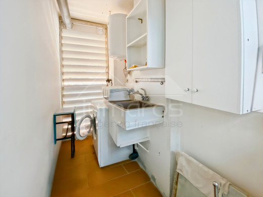 Apartment with a terrace in the centre of Roses, close to the beach
