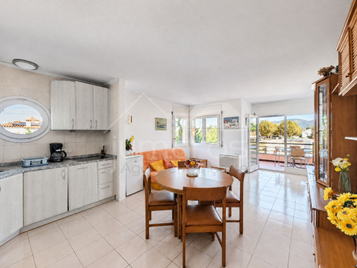 Appartement 2 chambres, vue canal, parking en sous sol