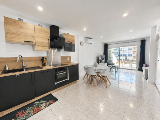 Maison avec amarre 8 x 4m et garage à Empuriabrava