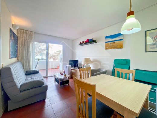 Appartement 2 chambres au dernier étage avec piscine