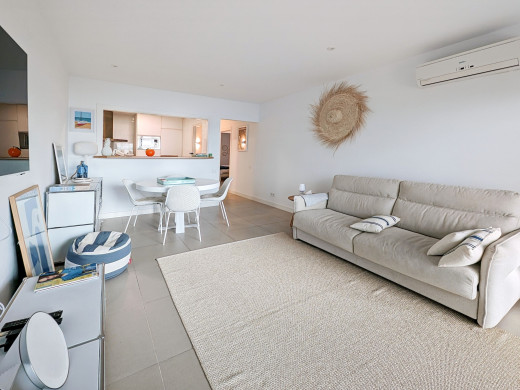 Appartement vue mer avec grande terrasse et garage à Rosas