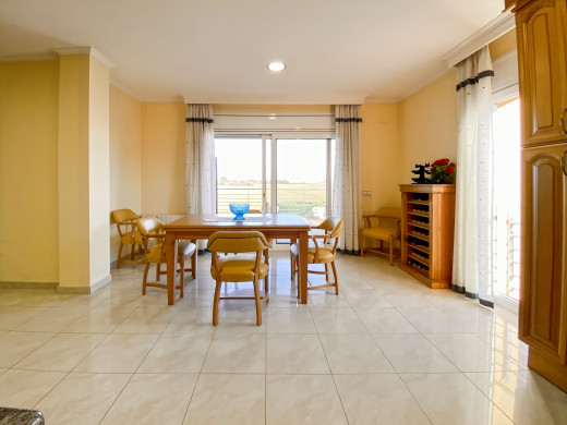 Haus mit Pool, Garten und Garage in Vilamalla