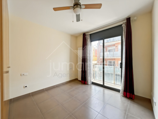 Wohnung im Zentrum von Roses mit Terrasse und Parkplatzoption