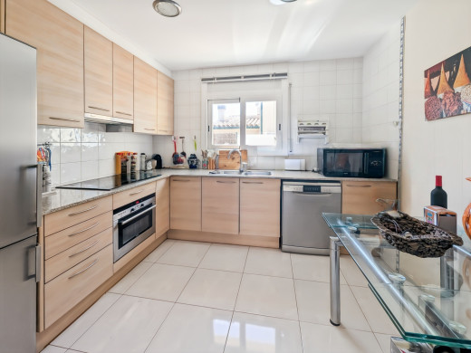 Freistehendes Haus mit 3 Schlafzimmern, Terrasse und Garage in Pau