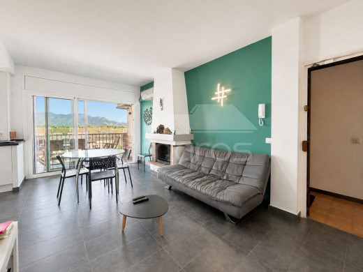 Appartement au dernier étage rénové à Empuriabrava