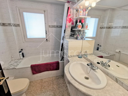 Appartement de 4 chambres dans le centre de Roses