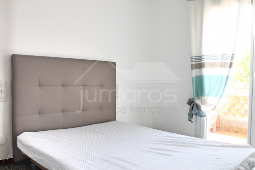Apartamento de 2 habitaciones con amplia terraza a 5 minutos de la playa