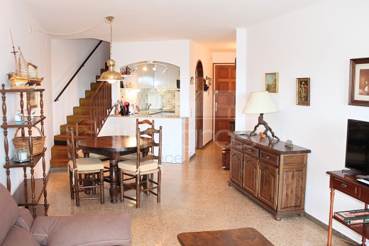 Duplex avec vue sur la mer et le canal