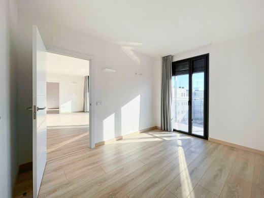 Appartement de standing avec terrasse et parking à 200m de la plage à Roses
