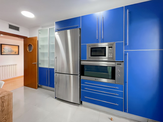 Luxuswohnung in Figueres mit 2 Parkplätzen und Abstellraum
