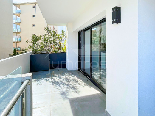 Neue Wohnung, 400m vom Strand entfernt in Roses