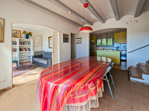 Propiedad con encanto en Pau: 9500 m², piscina, naturaleza y vistas