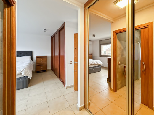 Haus mit 4 Schlafzimmern und Garage in Vic zu verkaufen