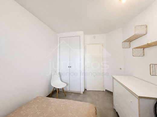 Piso de un dormitorio con vistas al canal en Empuriabrava