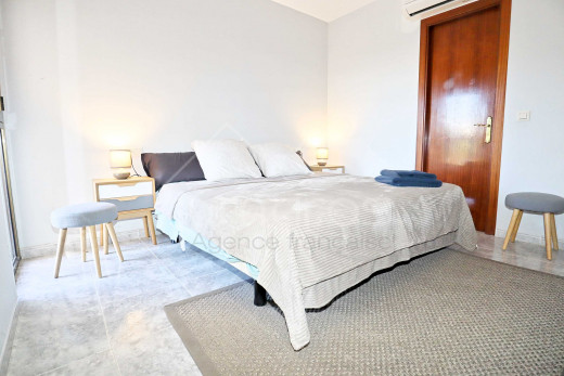 3 habitaciones, primera línea, vista mar, piscina y parking