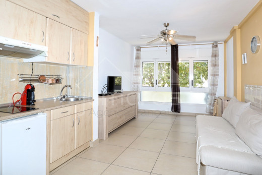 Studio rénové à 5 minutes de la plage