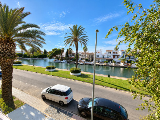 Appartement vue canal avec licence touristique