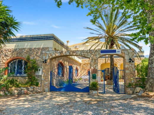 Gran casa o alojamiento turístico en venta en Cataluña