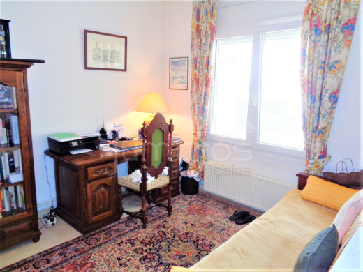 Maison au canal, 4 chambres, piscine, garage et parking