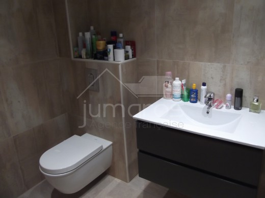 4 chambres, 535m2, piscine intérieur et 2 amarres privés
