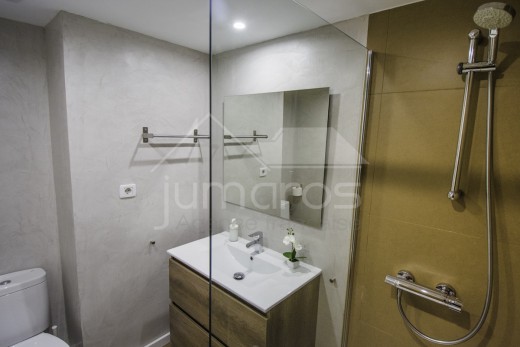 42m2, rénové, vue canal, terrasse 10m2, piscine communautaire