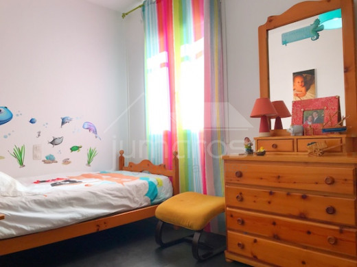 Bel appartement  rénové de 4 chambres avec vue mer