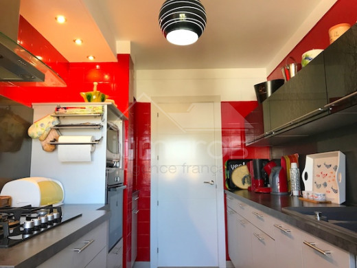 Bel appartement  rénové de 4 chambres avec vue mer