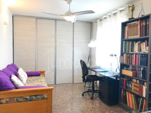 Bel appartement  rénové de 4 chambres avec vue mer
