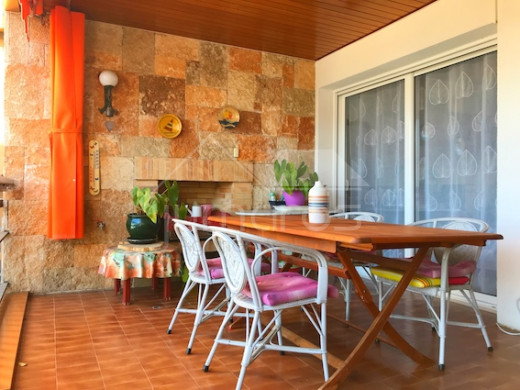Bel appartement  rénové de 4 chambres avec vue mer