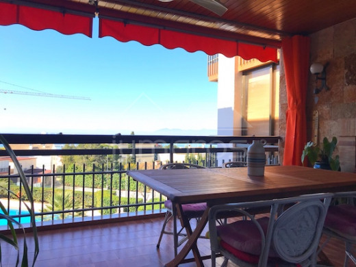Bel appartement  rénové de 4 chambres avec vue mer