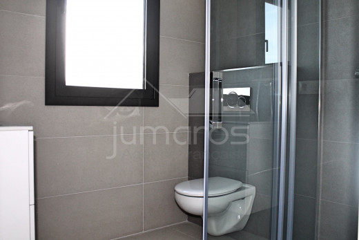 Casa nueva, 4 dormitorios, 4 baños, piscina, amarre