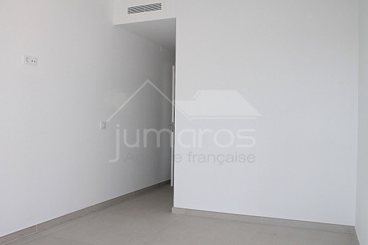 Casa nueva, 4 dormitorios, 4 baños, piscina, amarre