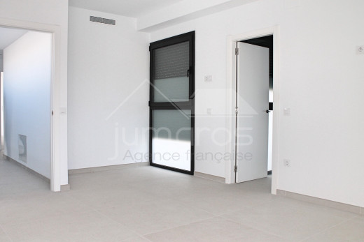 Casa nueva, 4 dormitorios, 4 baños, piscina, amarre