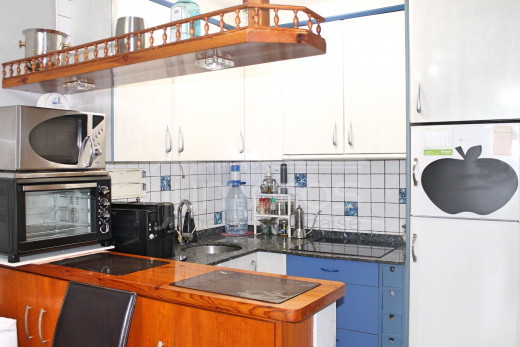 Appartement 2 chambres avec terrasse, vue canal et garage fermé