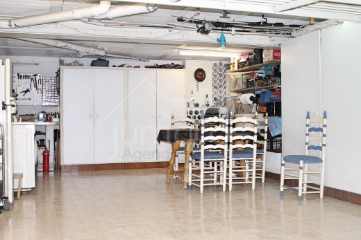 Appartement 2 chambres avec terrasse, vue canal et garage fermé