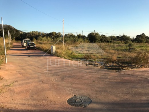 Terrain Constructible viabilisé de 385 m²