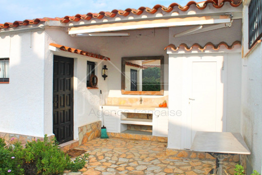 3 chambres, 12,5m d'amarre, 163m2, terrain de 564m2