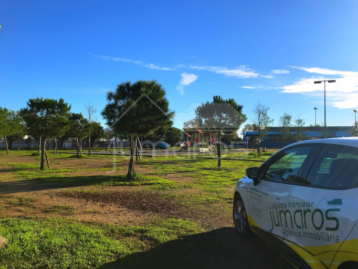 Appartement avec jardin, amarre et parking privé