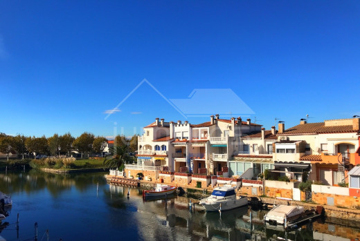 40m2, vue canal, parking privé