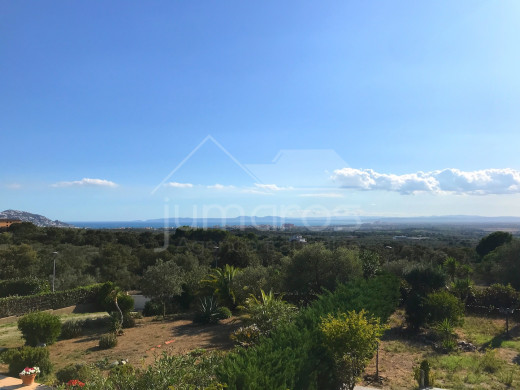 Très belle villa à Roses